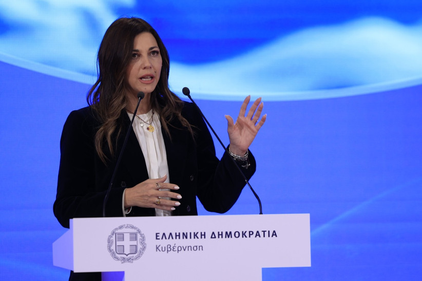 Η Ψυχολογία της Ψηφιακής Προστασίας: Μια Φροϋδική Προσέγγιση στην Πολιτική του Μητσοτάκη