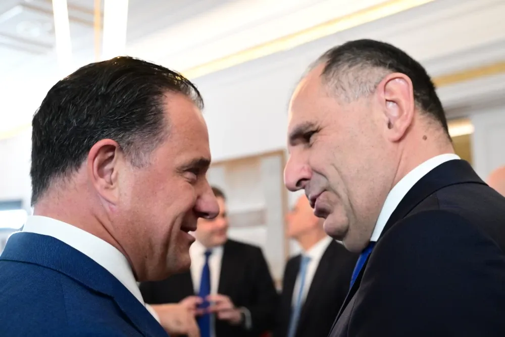 Ο Σεμνός Αλτρουιστής και ο Aθόρυβος Υπηρέτης της Ελλάδας: Γιώργος Γεραπετρίτης