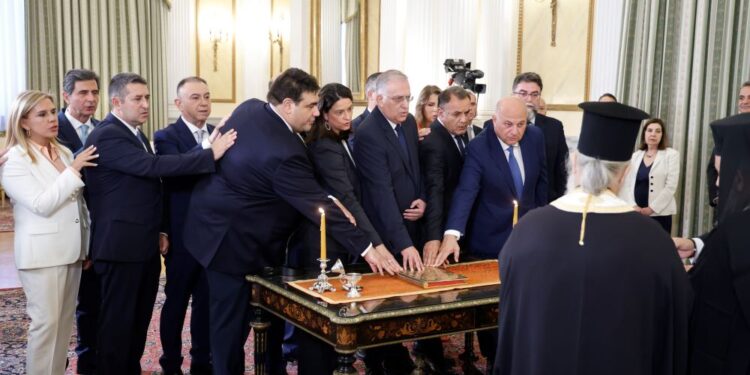 Η ΨΗΦΟΣ ΩΣ ΣΥΓΚΡΙΤΙΚΗ ΔΙΑΔΙΚΑΣΙΑ: ΤΟ ΔΙΛΗΜΜΑ ΤΟΥ ΕΚΛΟΓΕΑ ΣΤΙΣ ΕΘΝΙΚΕΣ ΕΚΛΟΓΕΣ