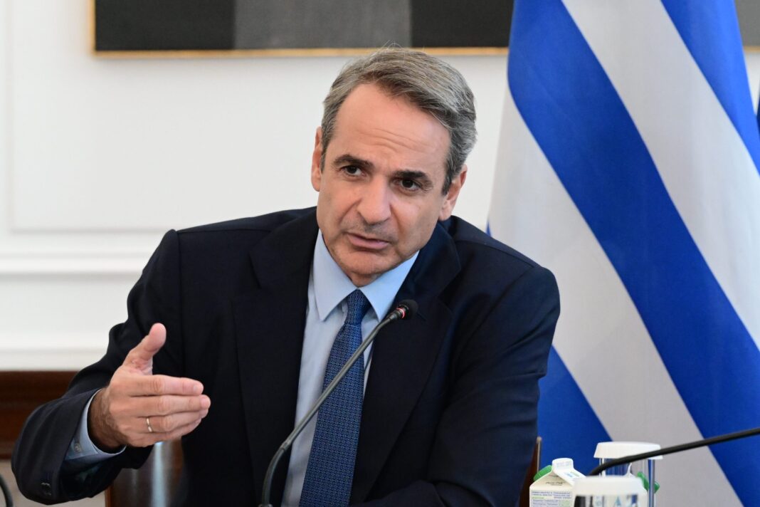 «Κυριάκος Μητσοτάκης: Ο Ασυνείδητος Φόβος της Αντιπολίτευσης μπροστά στον Ηγέτη που Υπερβαίνει το Όνομα του Πατρός»