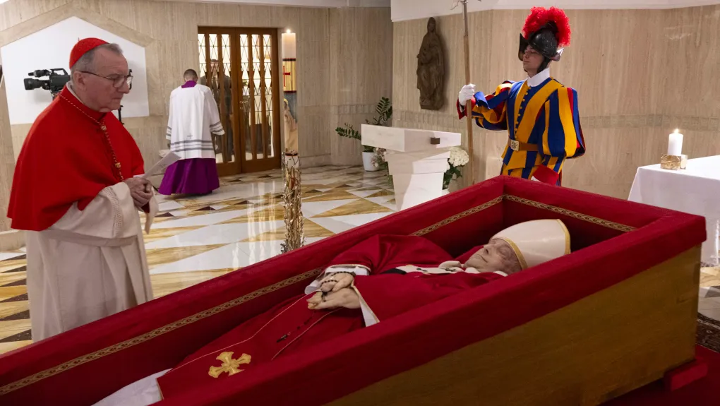 «Εν όσω σιωπά το σώμα, μιλά η Εκκλησία» (Λιτότητα ή επιβολή; Ο θάνατος ως θεολογική αποκάλυψη)